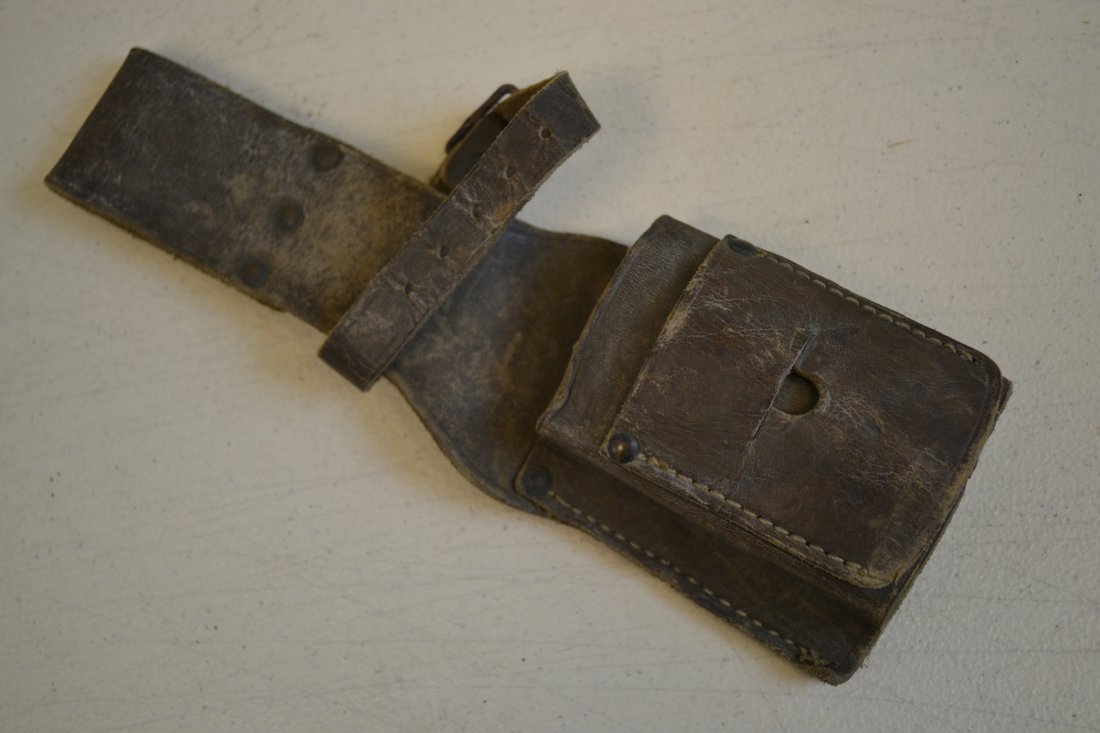 WWII ITALIAN MILITARY RARE PICKAXE BAYONET COMBO FROG: WWII ITALIAN MILITARY RARE PICKAXE BAYONET COMBO FROG . GREAT CONDITION .