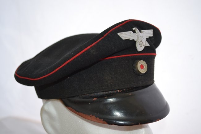 WWII GERMAN WERKSCHUTZ FACTORY POLICE VISOR HAT CAP: WWII GERMAN WERKSCHUTZ FACTORY POLICE VISOR HAT . VERY RARE AND HARD TO FIND HAT . WELL WORN CONDITION . STILL NICE FOR ITS AGE . SIZE ABOUT 57 . NAMED ON THE SWEAT BAND .