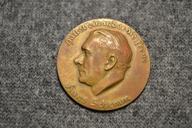 WWII NAZI GERMAN Gauleiter HANS SCHEMM BRASS BADGE PIN: RARE MAZI GERMAN Gauleiter HANS SCHEMM BADGE PIN . VERY GOOD . BRASS . 1.5'' DIAMETER .Hans Schemm (6 October 1891 Â– 5 March 1935 ) was a Gauleiter in Germany
