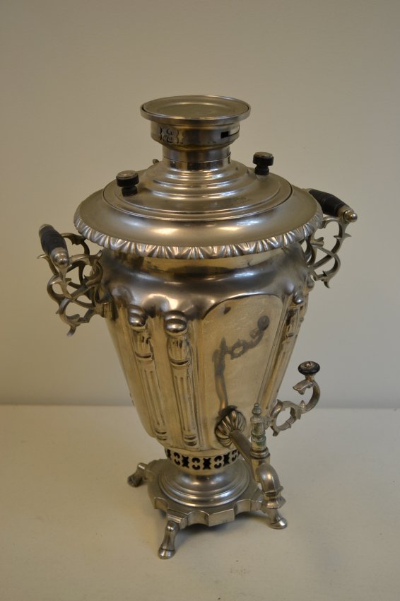 ANTIQUE IMPERIAL RUSSIAN ANTIQUE NICKEL SAMOVAR TEA POT: ANTIQUE IMPERIAL RUSSIAN ANTIQUE NICKEL SILVER SAMOVAR TEA POT .MADE BY SHEMARIN FACTORY IN TULA LATE 19TH CENTURY. BEAUTIFUL SHAPE RARE SAMOVAR . INCLUDING A VERY RARE BATASHOV FACTORY TEA POT WARMER