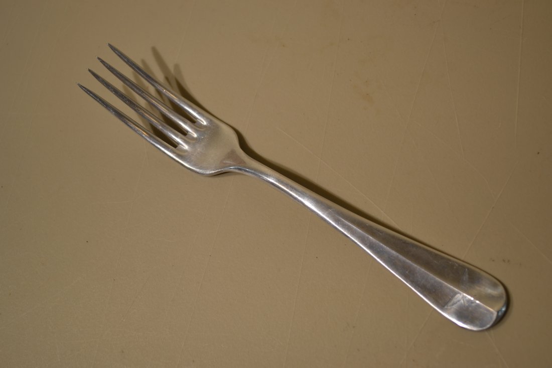 WWII GERMAN LUFTWAFFE POLISHED ALUMINUM FORK 1940: WWII GERMAN LUFTWAFFE POLISHED ALUMINUM FORK 194 . MINTY CONDITION. NICELY STAMPED WITH LUFTWAFFE EAGLE AND CPSW 40 AND F1.U.V. 8" LONG