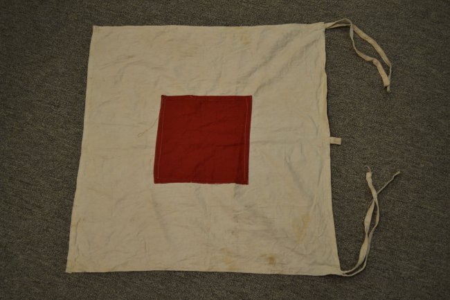 VINTAGE US MILITARY WWI WWII SIGNAL FLAG: VINTAGE US MILITARY WWI WWII SIGNAL FLAG