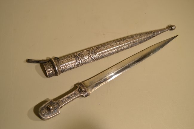 IMPERIAL RUSSIAN CAUCASIAN KINJAL DAGGER SILVER NIELLO: IMPERIAL RUSSIAN CAUCASIAN KINJAL DAGGER . SILVER NIELLO . 20" LONG WITH 13" LONG BLADE . FROM PRIVATE COLLECTION OF A.D.L.