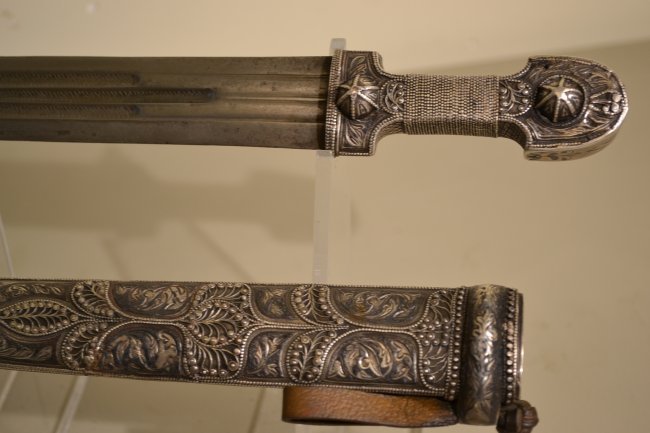 IMPERIAL RUSSIAN CAUCASIAN KINJAL DAGGER SILVER NIELLO: IMPERIAL RUSSIAN CAUCASIAN KINJAL DAGGER . SILVER , NIELLO , FILGREE . 16.5" LONG WITH 11" BLADE . FROM PRIVATE COLLECTION OF A.D.L.
