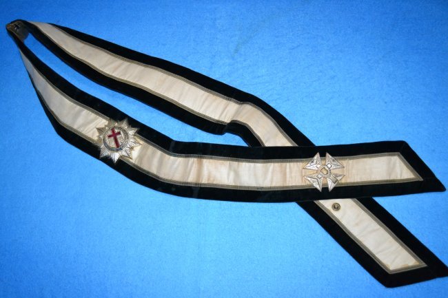VINTAGE MASONIC CROSS BELT SASH: VINTAGE MASONIC CROSS BELT SASH
