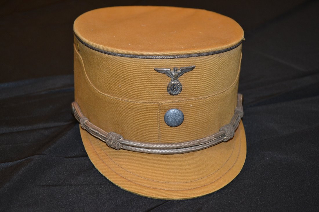 EARLY NAZI GERMAN SA LEADER COFFEE CAN BROWN KEPI HAT: EARLY NAZI GERMAN SA LEADER COFFEE CAN BROWN KEPI HAT . VERY NICE EXAMPLE OF EARLY SA KEPI WITH GOLD BRAID FOR HIGH LEADER . COMPLETE WITH SWEAT DIAMOND WITH MAKER AND LEATHER SWEAT BAND. INK STAMPED