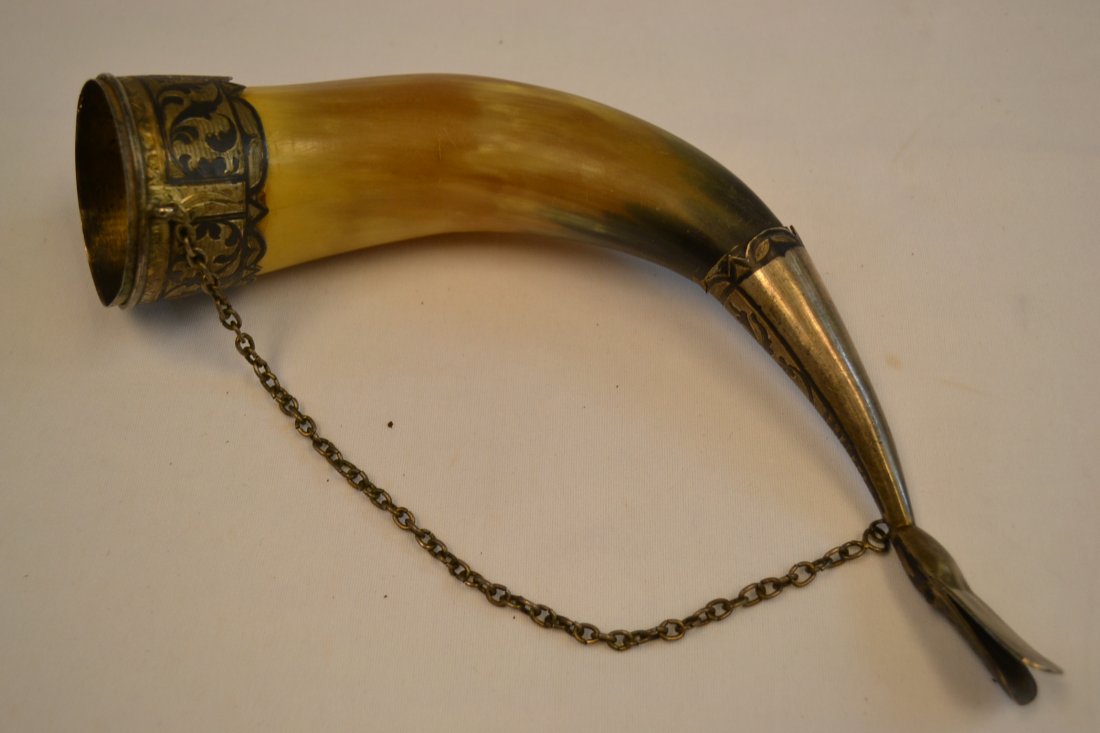 ANTIQUE GEORGIAN CAUCASIAN DRINKING HORN SILVER NIELLO: ANTIQUE GEORGIAN CAUCASIAN DRINKING HORN SILVER NIELLO . 11" LONG