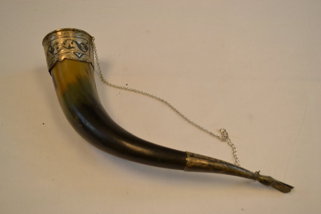 ANTIQUE GEORGIAN CAUCASIAN DRINKING HORN SILVER NIELLO: ANTIQUE GEORGIAN CAUCASIAN DRINKING HORN SILVER NIELLO. 11" LONG