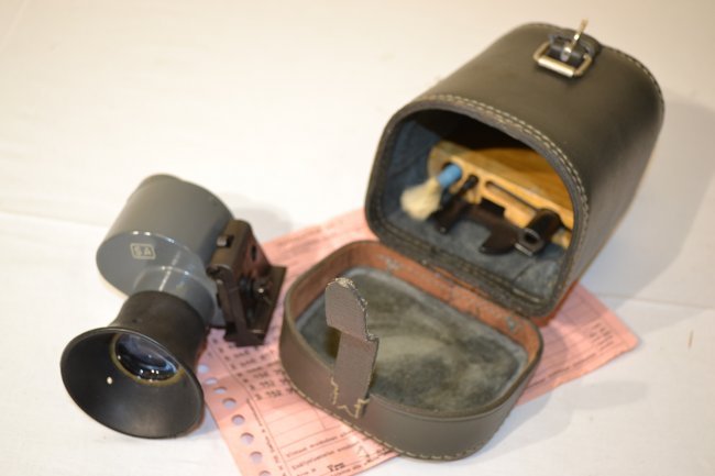 ORIGINAL FINISH MILITARY NEDISCOVENLO M55 OPTICAL SCOPE: ORIGINAL FINISH MILITARY NEDISCO VENLO M55 OPTICAL SCOPE . COMPLETE WITH CASE AND PAPER AND ALL ORIGINAL PARTS. NEW , NEVER USED CONDITION. GREAT CLEAR OPTICS. SA STAMPED ON THE BOX.
