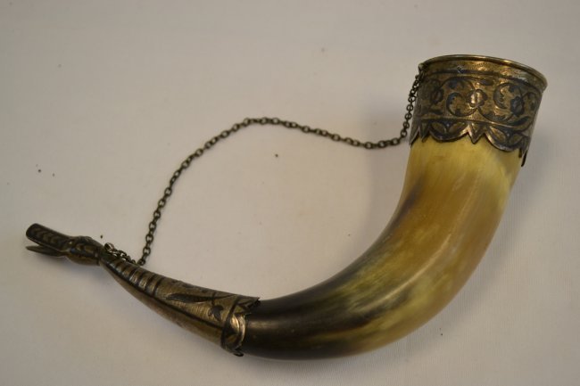 ANTIQUE GEORGIAN CAUCASIAN DRINKING HORN SILVER NIELLO: ANTIQUE GEORGIAN CAUCASIAN DRINKING HORN SILVER NIELLO . 9" LONG