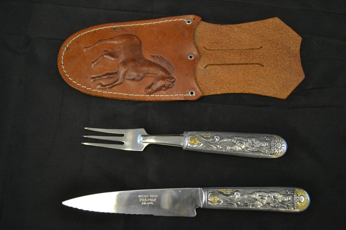 INOX ARGENTINIAN FORK KNIFE SET IN LEATHER SHEET: INOX ARGENTINIAN FORK KNIFE SET IN LEATHER SHEET