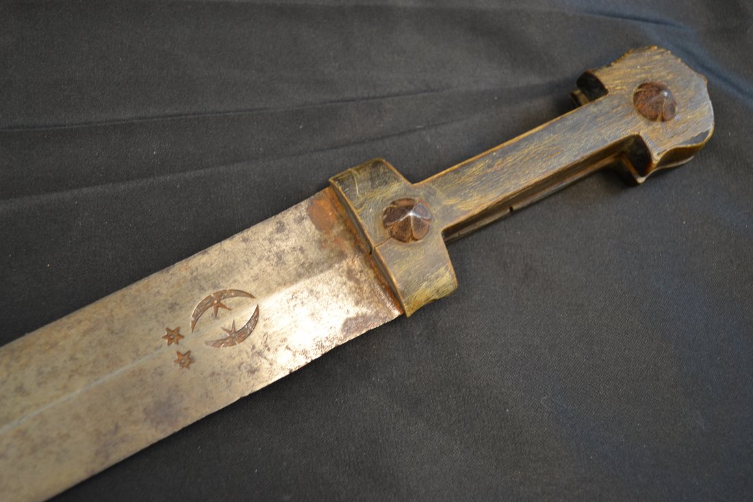 ANTIQUE RUSSIAN COSSACK CAUCASIAN LARGE KINJAL DAGGER: ANTIQUE RUSSIAN COSSACK CAUCASIAN KINJAL DAGGER . VERY NICE OLD PIECE. NICE MAKERS STAMPS ON THE BLADE. NO SCABBARD. LARGE SIZE 21.5" LONG WITH 17" BLADE