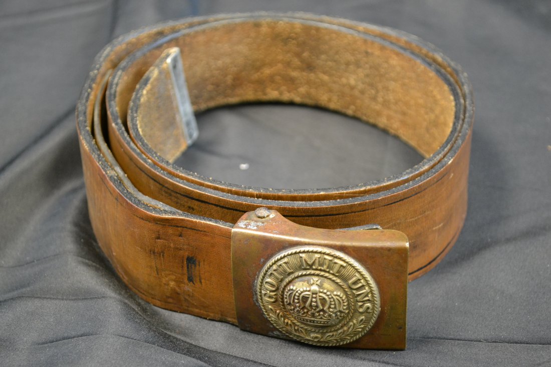 WWI IMPERIAL GERMAN PRUSSIAN SOLDIERS BELT WITH BUCKLE: WWI IMPERIAL GERMAN PRUSSIAN SOLDIERS BELT WITH BUCKLE . EARLY BRASS WITH SILVER COLORED CENTER BUCKLE AND BROWN BELT .