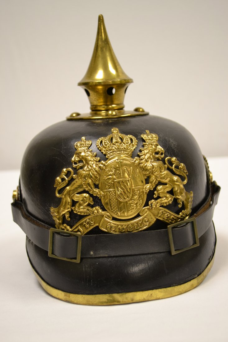 IMPERIAL GERMAN BAVARIAN PICKELHAUBE SPIKE HELMET: IMPERIAL GERMAN BAVARIAN PICKELHAUBE SPIKE HELMET . VERY NICE AND CLEAN EXAMPLE . BRASS PRE WAR FITTINGS. COMPLETE WITH LINER .