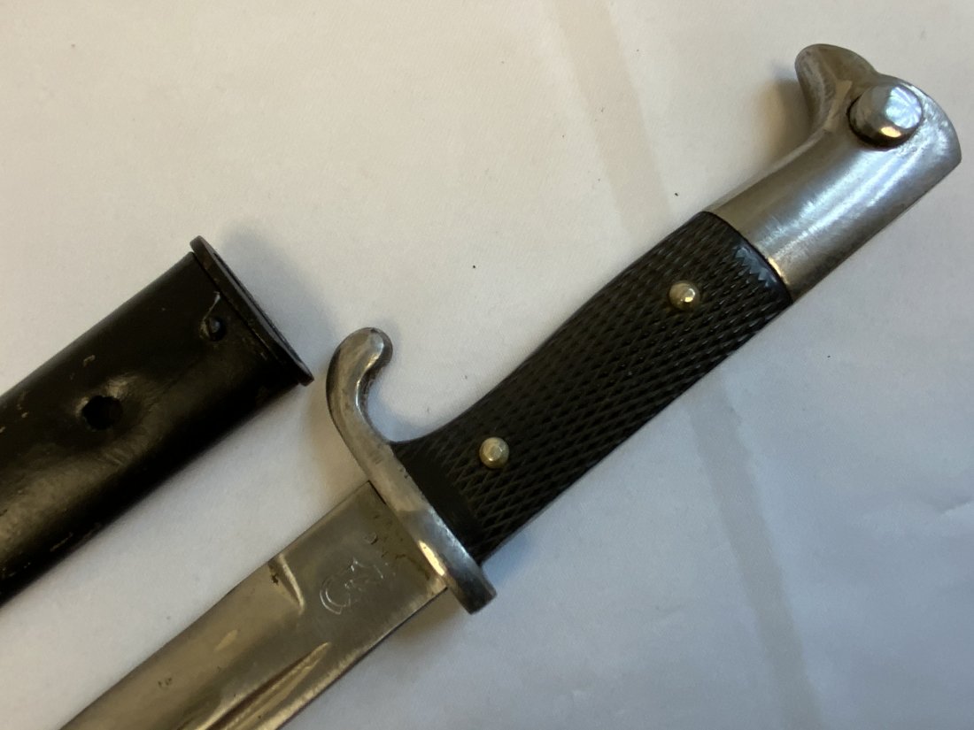 WWII GERMAN SHORT DRESS BAYONET WKC: WWII GERMAN SHORT DRESS BAYONET WITH SCABBARD. WKC KNIGHTS HEAD MAKER . GOOD CONDITION