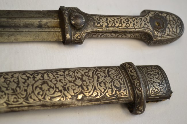 IMPERIAL RUSSIAN CAUCASIAN KINJAL DAGGER KAMA SILVER: IMPERIAL RUSSIAN CAUCASIAN KINJAL DAGGER . STEEL , SILVER "ZARNISH" POLISHING SILVER INLAYS . 20" LONG WITH 13" BLADE. FROM PRIVATE COLLECTION OF A.D.L.