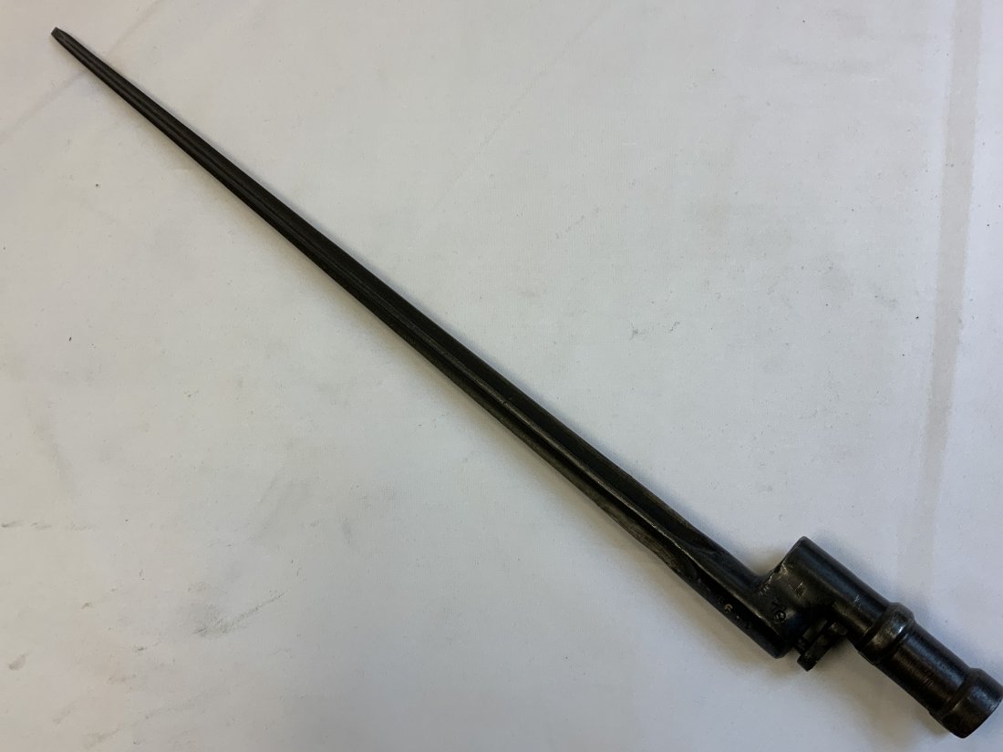 WWII SOVIET RUSSIAN M91/30 MOSIN NAGANT RIFLE BAYONET: WWII SOVIET RUSSIAN M91/30 MOSIN NAGANT RIFLE BAYONET . MINT CONDITION .