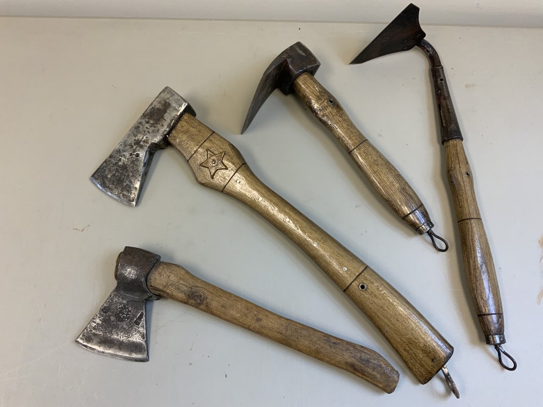 VINTAGE USSR MADE AXES AND TOOLS SOVIET RUSSIAN: VINTAGE USSR MADE AXES AND TOOLS SOVIET RUSSIAN . SET OF 4