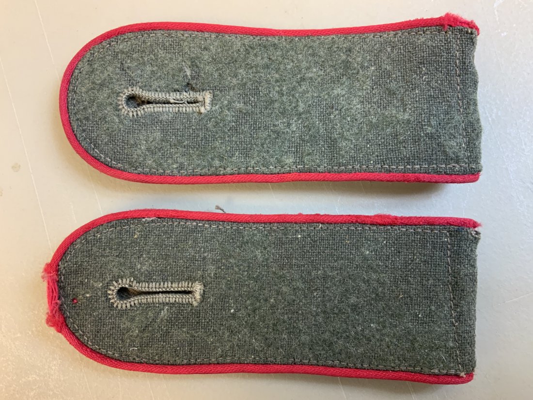 WWII GERMAN ARMY ARTILLERY EM SLIP ON SHOULDER BOARDS: WWII GERMAN ARMY ARTILLERY EM SLIP ON SHOULDER BOARDS . NICE CLEAN PAIR