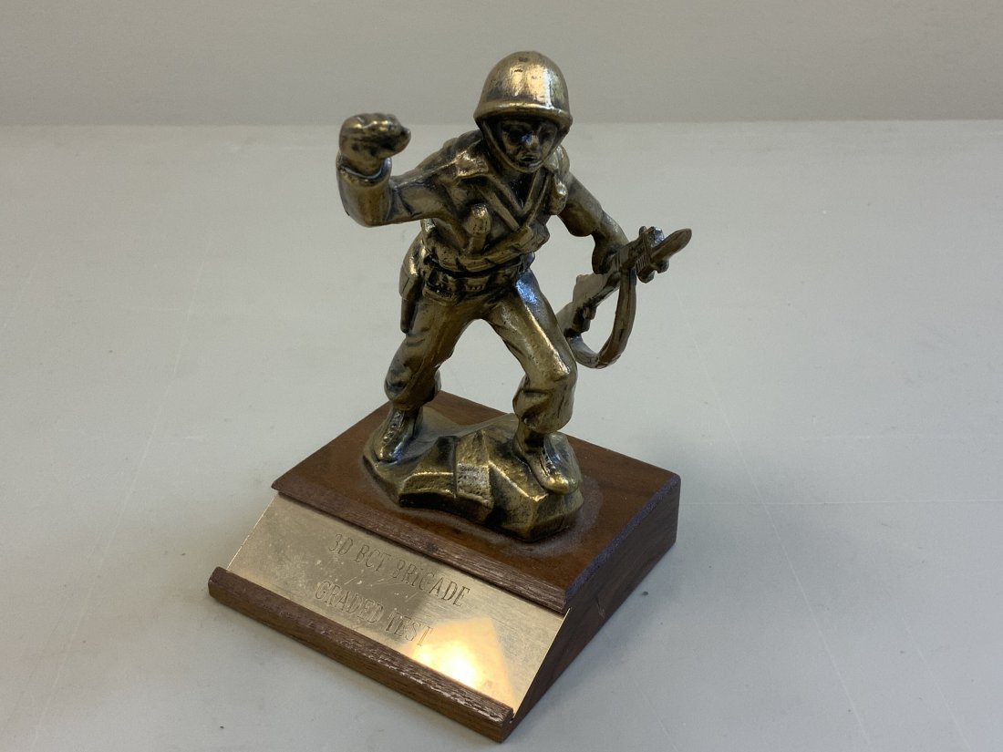 US MILITARY ACCADEMY VIETNAM WAR ERA AWARD TROPHY: US MILITARY ACADEMY VIETNAM WAR ERA AWARD TROPHY . DATED APRIL 1969 . 5" TALL