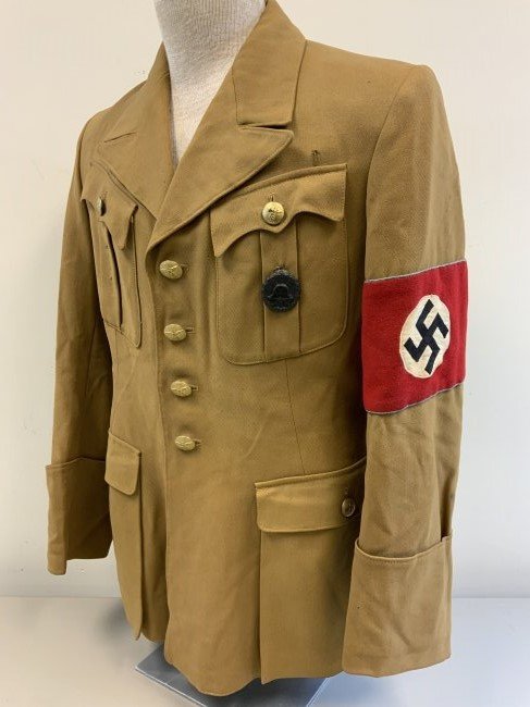 WWII GERMAN POLITICAL LEATHER BROWN UNIFORM TUNIC: WWII GERMAN POLITICAL LEATHER BROWN UNIFORM TUNIC . GOOD CONDITION . RZM TAG INSIDE .