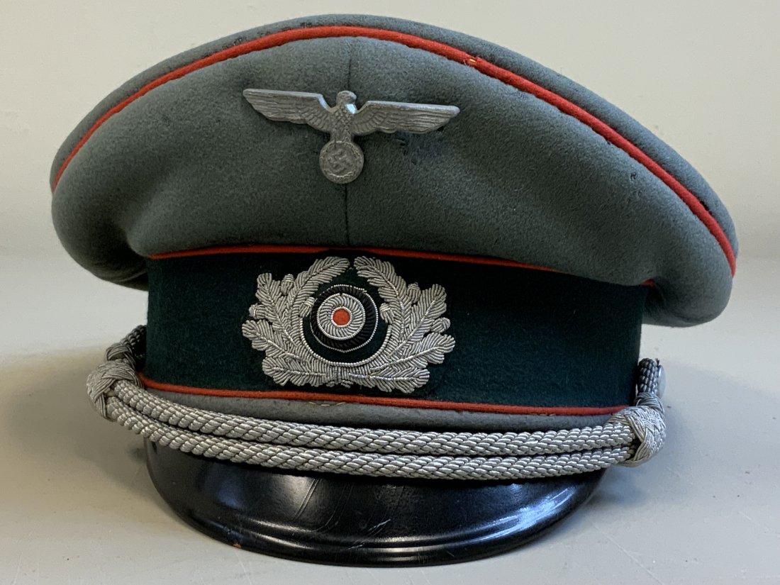 WWII GERMAN ARMY ARTILLERY OFFICERS VISOR HAT CAP: WWII GERMAN ARMY ARTILLERY OFFICERS VISOR HAT CAP . NICE WELL WORN EXAMPLE. SIZE ABOUT 58