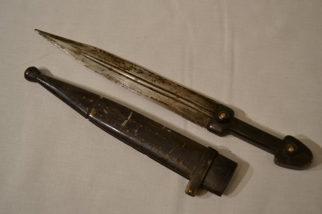 ANTIQUE RUSSIAN CAUCASIAN KINJAL DAGGER FOR A CHILD: ANTIQUE RUSSIAN CAUCASIAN KINJAL DAGGER FOR A CHILD . VERY UNIQUE ONE. ENTIRE SCABBARD AND GRIP MADE FROM HORN. RARE .11\" LONG WITH 7\" BLADE