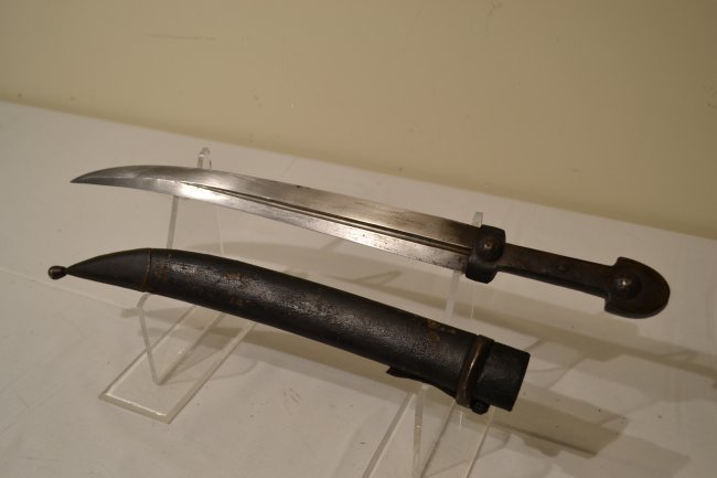 ANTIQUE RUSSIAN COSSACK CAUCASIAN BEBUT DAGGER: ANTIQUE RUSSIAN COSSACK CAUCASIAN BEBUT DAGGER . VERY NICE AND CLEAN .20" LONG WITH 13.5" BLADE