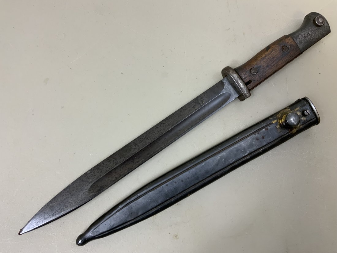 WWII GERMAN K98 BAYONET LATE WAR: WWII GERMAN K98 BAYONET . INTERESTING UNMARKED BLADE AND NO STAMPS ON THE FITTINGS ACCEPT THE NUMBER ON THE TOP . NON GERMAN SCABBARD . LATER WAR MADE BAYONET AND USED EARLY POST WAR .
