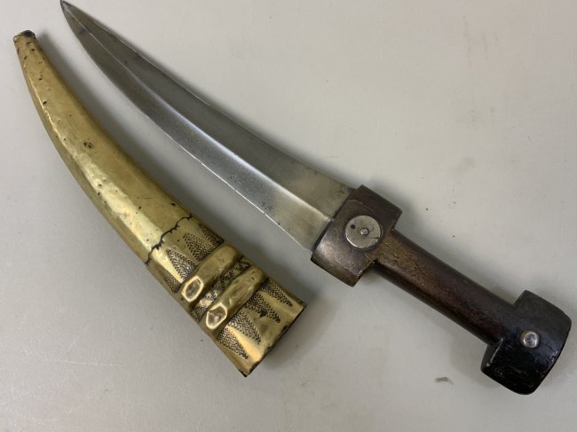 ANTIQUE ISLAMIC PERSIAN JAMBALAYA DAGGER DAMASK BLADE: ANTIQUE ISLAMIC PERSIAN JAMBALAYA DAGGER . FINE DAMASK STEEL BLADE . 15.5" LONG WITH 9" BLADE . FROM PRIVATE COLLECTION OF A.D.L.