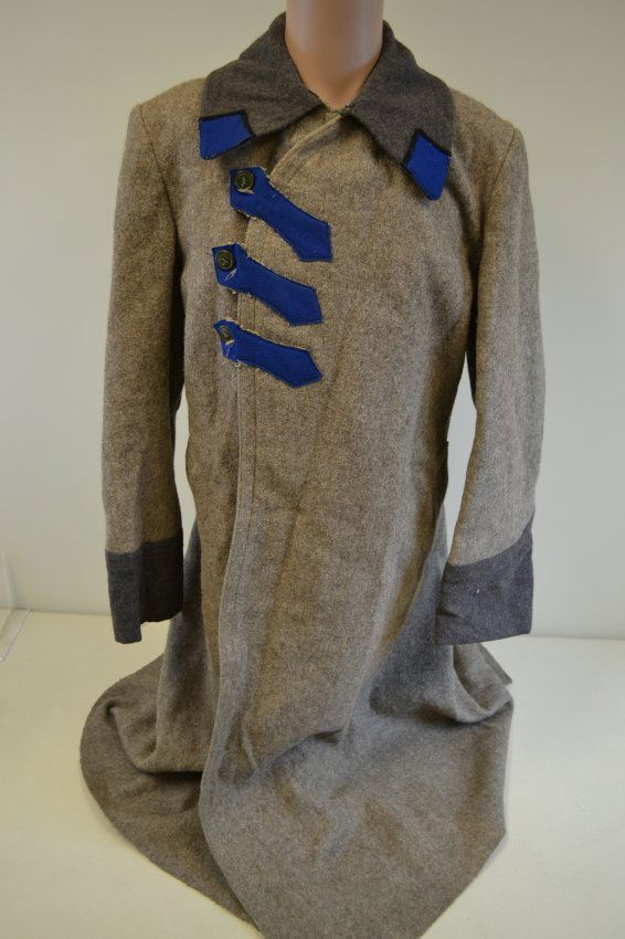 SOVIET RUSSIAN REVOLUTIONARY STYLE GREAT COAT PARADE: SOVIET RUSSIAN REVOLUTIONARY STYLE CAVALRY GREAT COAT. RED SQUARE MOSCOW PARADE USED FOR 50 ANNIVERSARY OF GREAT OCTOBER SOCIALIST REVOLUTION IN 1968 . MADE BY MILITARY DEPOT SPECIALLY FOR THIS PARADE