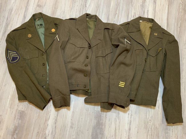 LOT OF 3 WWII US IKE JACKETS UNIFORM TUNICS: LOT OF 3 WWII US IKE JACKETS UNIFORM TUNICS