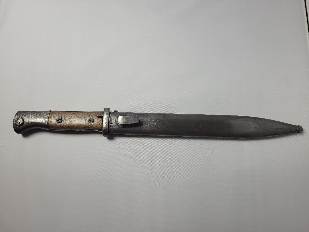 WWII GERMAN COMBAT BAYONET cof 43 MATCHING NUMBERS: WWII GERMAN COMBAT BAYONET cof 43 MATCHING NUMBERS . GREAT CONDITION. cof IS CARL EICKHORN CODE .