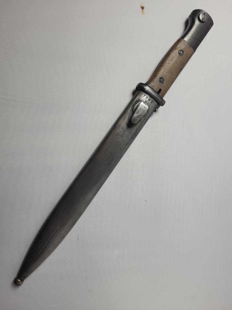 WWII GERMAN COMBAT BAYONET 44 fnj MATCHING NUMBERS: WWII GERMAN COMBAT BAYONET 44 fnj MATCHING NUMBERS. GREAT CONDITION. fnj IS ALEX COPPEL CODE.