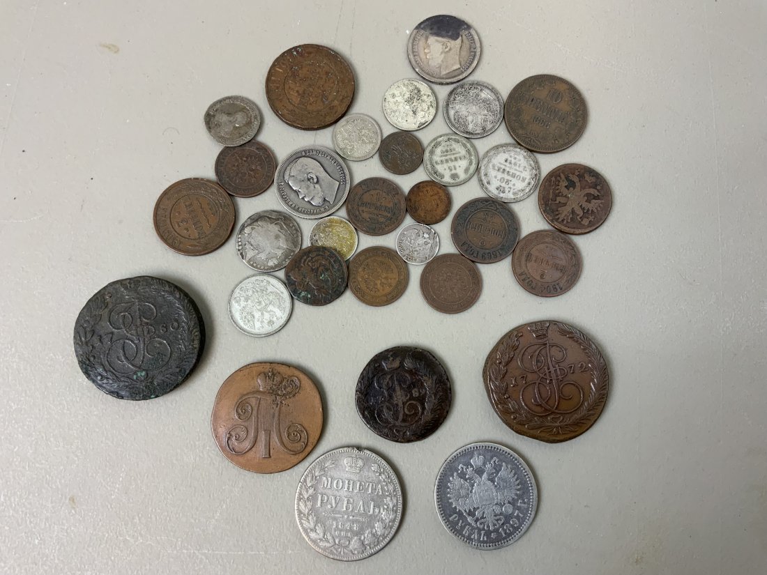 LARGE LOT OF IMPERIAL RUSSIAN COINS SILVER COPER: LARGE LOT OF IMPERIAL RUSSIAN COINS 18th - EARLY 20th CENTURY . NICE LOT INCLUDES SOME EARLY AND RARE SILVER COINS .