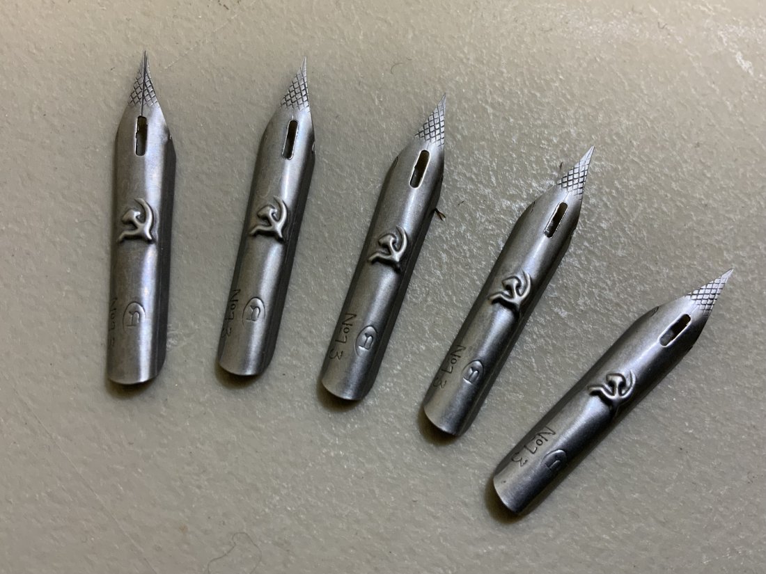 SOVIET RUSSIAN VINTAGE INK PEN NIBS SET OF 5 DRAWING: 5 Vintage USSR Pen Nibs, Set of 15 Soviet Writing supply, Vintage Drawing, Calligraphy Ink Artwork . Soviet symbol .