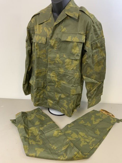 SOVIET RUSSIAN "TETRIS" CAMOUFLAGE JACKET AND PANTS: SOVIET RUSSIAN "TETRIS" CAMOUFLAGE JACKET AND PANTS . GREAT CONDITION SET .