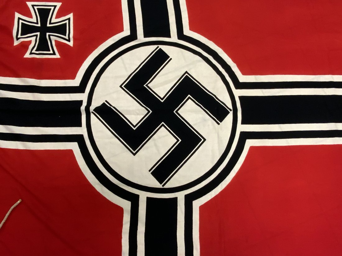 LARGE WWII GERMAN NAVY KRIEGSMARINE SHIPS BATTLE FLAG: LARGE WWII GERMAN NAVY KRIEGSMARINE SHIPS BATTLE FLAG . GREAT CONDITION OVERALL. NICELY INK STAMPED WITH KRIEGSMARINE EAGLE. BATTLESHIP SIZE .