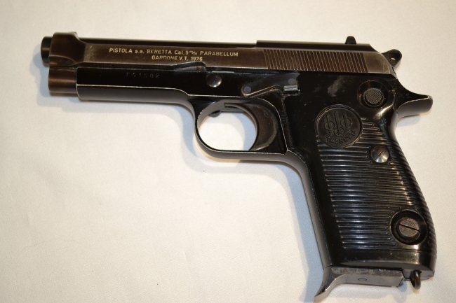 ITALIAN BERETTA MODEL 1951 9MM DATED 1976: ITALIAN BERETTA MODEL 1951 9MM DATED 1976 . PW ARMS IMPORT . ALUMINUM FRAME. VERY GOOD USED CONDITION. COMES WITH ONE ORIGINAL ITALIAN MADE MAGAZINE . SER # F01582. FFL REQUIRED . NO INTERNATIONAL SHI