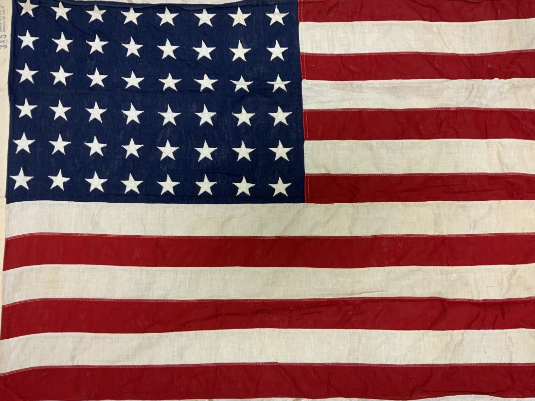WWII ERA US 48 STAR FLAG USA AMERICAN FLAG - SAMSON BUNTING: WWII ERA US 48 STAR FLAG USA AMERICAN FLAG . GOOD USED CONDITION WITH MAKER STAMP " SAMSON BUNTING" 3 X 5 SIZE