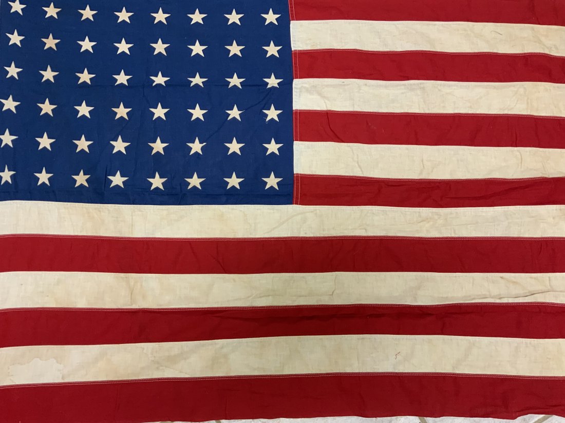 WWII ERA US 48 STAR FLAG USA AMERICAN FLAG - EVERWEAR BUNTING: WWII ERA US 48 STAR FLAG USA AMERICAN FLAG . GOOD USED CONDITION WITH MAKER STAMP " EVERWEAR BUNTING" 3 X 5 SIZE