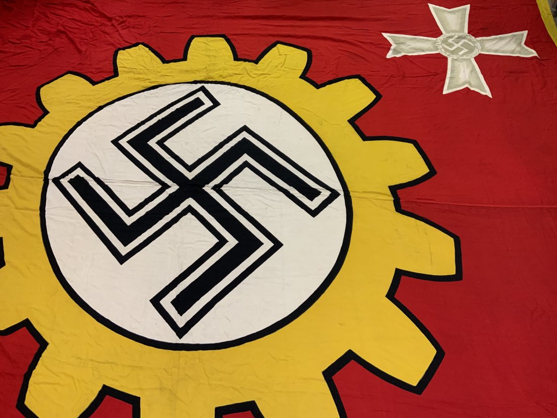 WWII NAZI GERMAN DAF FACTORY HUGE FLAG WITH 1939 WAR CROSS AWARD - RARE: WWII NAZI GERMAN DAF FACTORY HUGE FLAG WITH 1939 WAR CROSS AWARD APPLIED. VERY LARGE AND EXTREMELY RARE ITEM. 177" X 154" . DOUBLE SIDED. WITH HANGING ROPE . GREAT CONDITION WITH NO TEARS JUST NORMAL