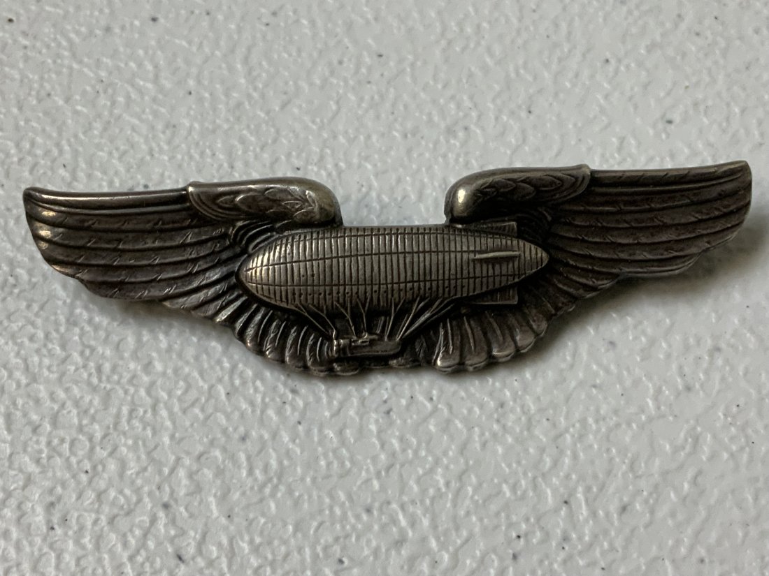 WWI US ARMY AIR FORCE EARLY AIRSHIP PILOT SILVER MARKED WINGS: WWI US ARMY AIR FORCE EARLY AIRSHIP PILOT SILVER MARKED WINGS . MANUFACTURED MARKED .
