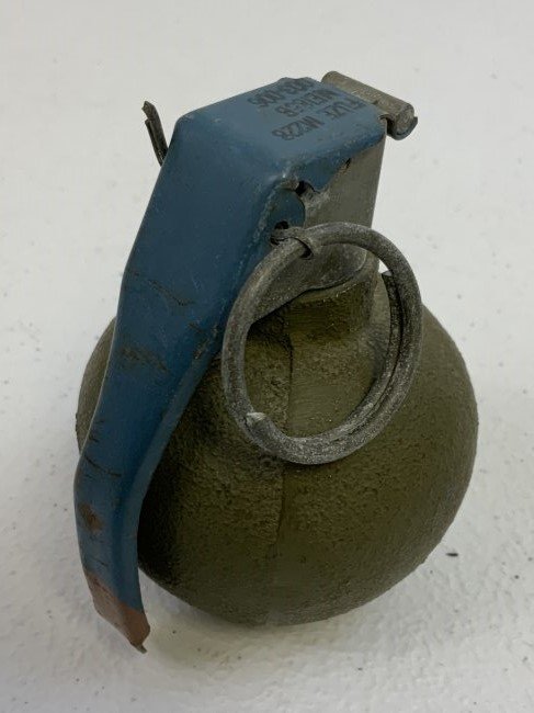 US VINTAGE PRACTICE DUMMY INERT BASEBALL GRENADE: US VINTAGE DUMMY INERT BASEBALL GRENADE .This is surplus inert Grenade, which is also known as Practice or Dummy Grenade. The shape and dimension of the grenade is the same as the real grenade and it 
