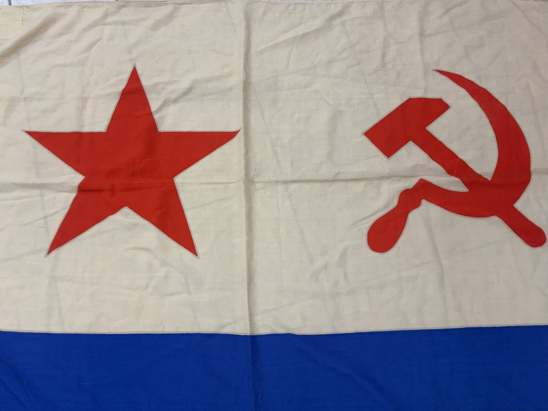 USSR VINTAGE SOVIET NAVY BATTLESHIP FLAG: USSR VINTAGE SOVIET NAVY BATTLESHIP FLAG . GREAT CONDITION . DATED 1983