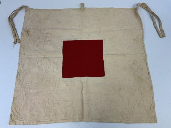 WWI / WWII US MILITARY SIGNAL FLAG: WWI / WWII US MILITARY SIGNAL FLAG