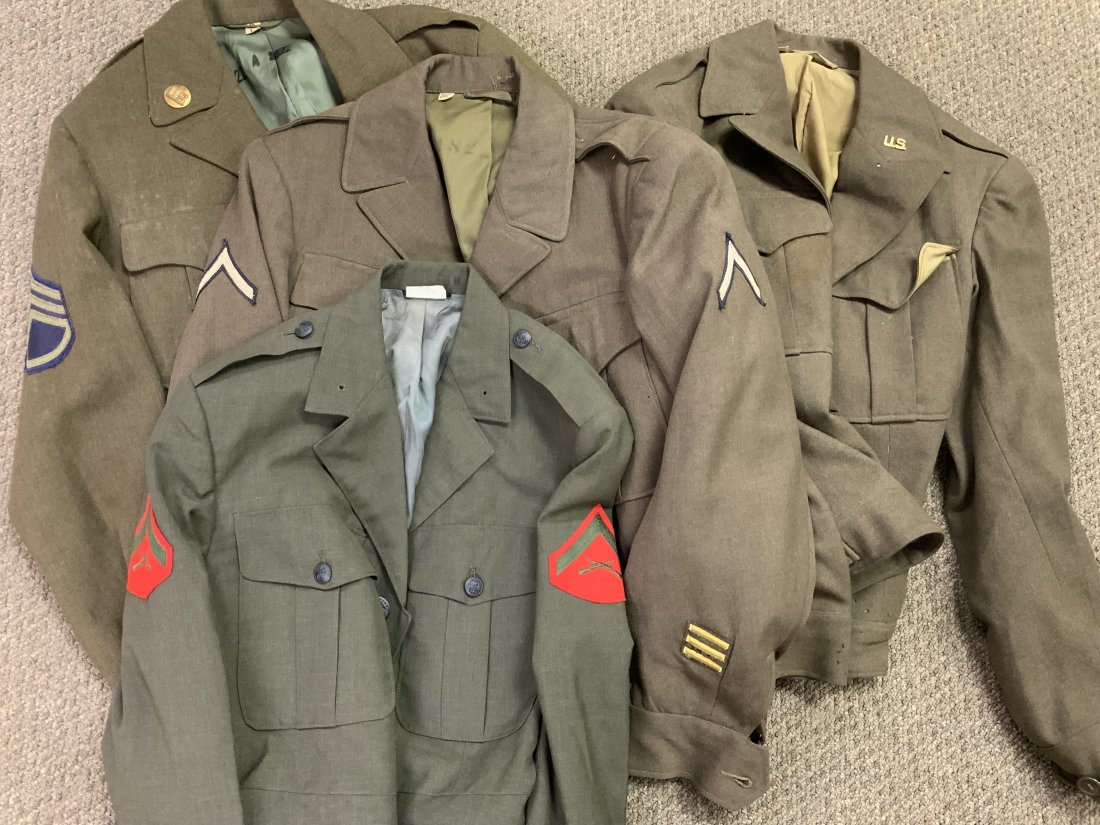 WWII AND POST US ARMY / USMC UNIFORM TUNICS SET OF 4: WWII AND POST US ARMY / USMC UNIFORM TUNICS SET OF 4