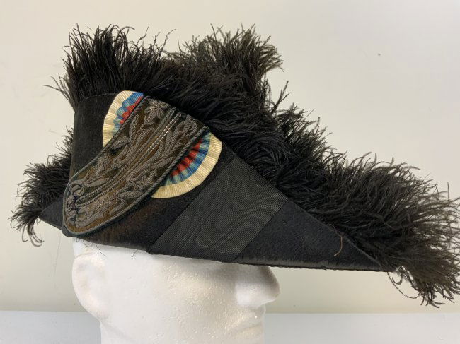 ANTIQUE IMPERIAL RUSSIAN HIGH RANKING DIPLOMAT FORE AND AFT BICORNE HAT: ANTIQUE IMPERIAL RUSSIAN HIGH RANKING DIPLOMAT FORE AND AFT BICORNE HAT. BEAVER SKIN . SILVER WIRE BULLION EMBROIDERY. MADE IN FRANCE BY PARIS MAKER. BLACK FEATHER PLUMAGE . NICE SILK LINING WITH LEAT