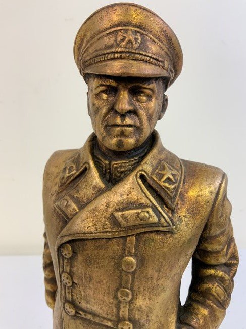 USSR SOVIET RUSSIAN WWII MARSHAL ZHUKOV STATUE: USSR SOVIET RUSSIAN WWII MARSHAL ZHUKOV STATUE . 13.5" TALL . HEAVY . MATERIAL UNKNOWN. GOLD FINISHED.