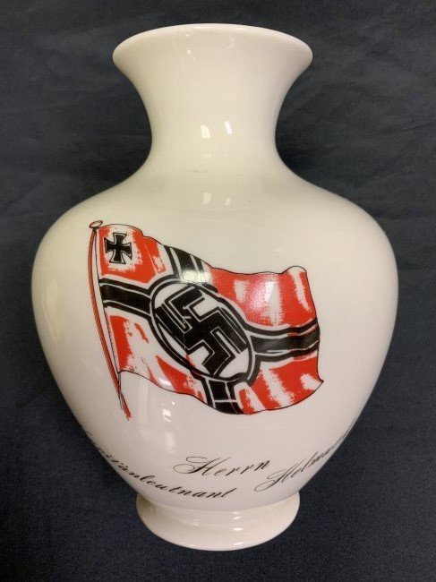 WWII GERMAN U-BOAT U-159 COMMANDER Helmut Friedrich Witte PERSONALIZED PORCELAIN VASE: WWII GERMAN U-BOAT COMMANDER Helmut Friedrich Witte PERSONALIZED PORCELAIN VASE . NICE 8" TALL AND ABOUT 6" DIAM WHITE PORCELAIN VASE WITH KRIEGS FLAG AND " Herrn Kapitanleutnant Helmuth Witte" WRITIN